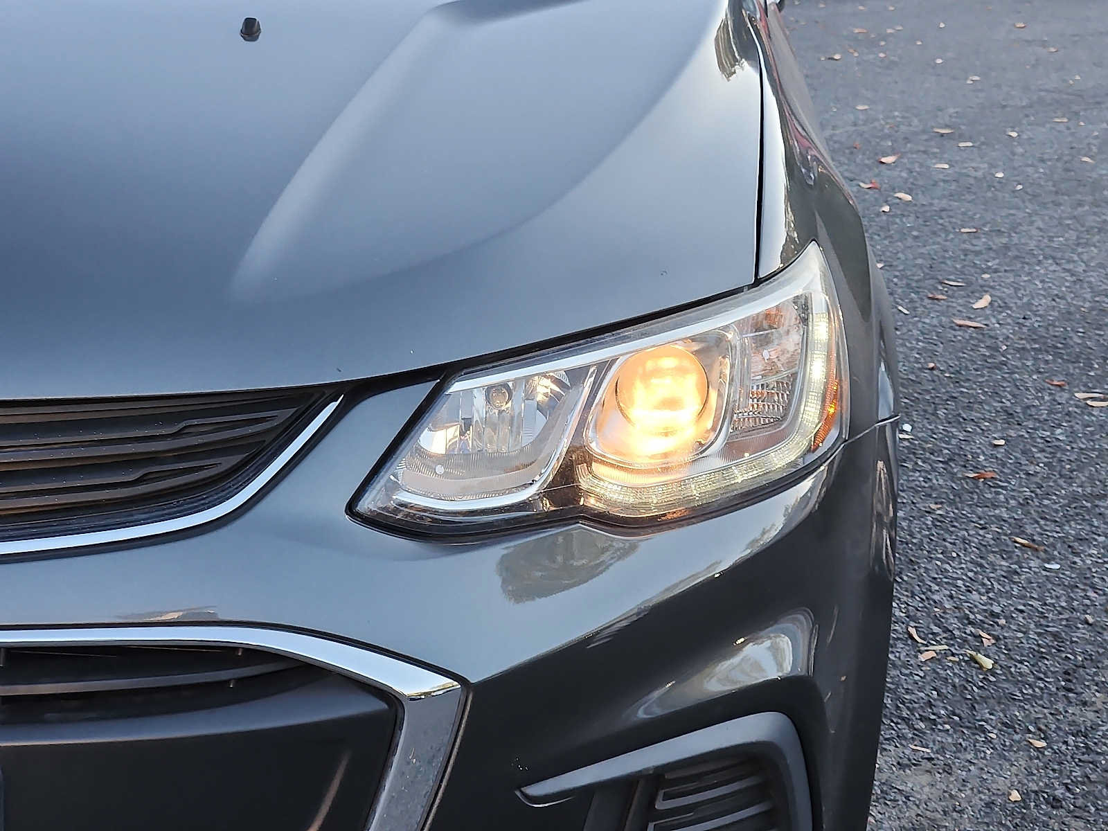 Used 2018 Chevrolet Sonic Premier FWD image 9