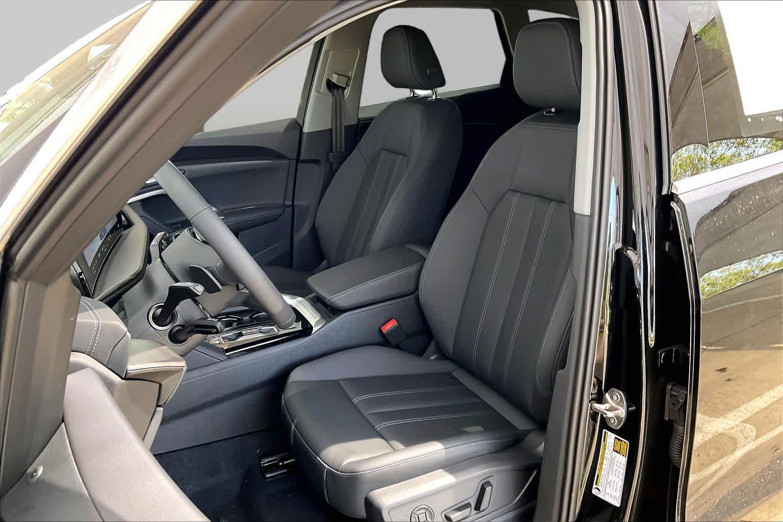 New 2026 Audi Q5 Premium w/ Convenience Package AWD/4WD image 9