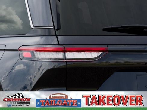 New 2026 Jeep Grand Cherokee Laredo AWD/4WD image 9