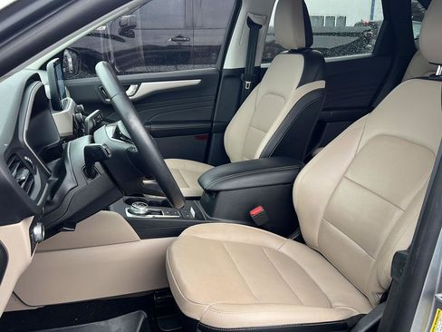 Used 2022 Ford Escape SEL FWD image 10