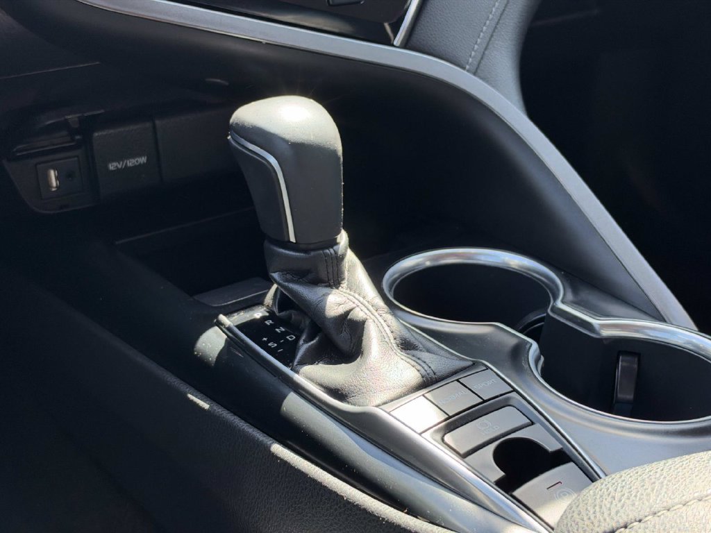 Used 2018 Toyota Camry XSE w/ Driver Assist Package FWD image 17