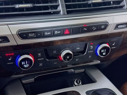 Used 2019 Audi Q7 2.0T Premium w/ Cold Weather Package image 18