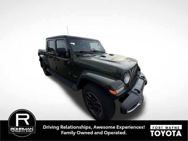 Used 2021 Jeep Gladiator Overland w/ Dual Top Group AWD/4WD image 10
