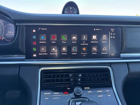 Used 2023 Porsche Panamera 4 Platinum Edition image 15