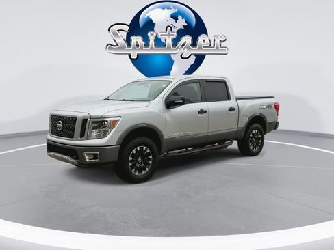 Used 2019 Nissan Titan PRO-4X image 5