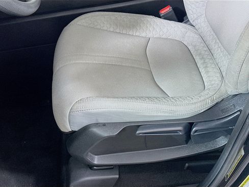 Used 2023 Honda Pilot LX image 14