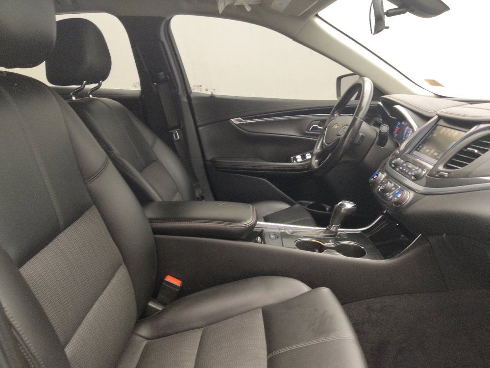 Used 2019 Chevrolet Impala LT FWD image 21