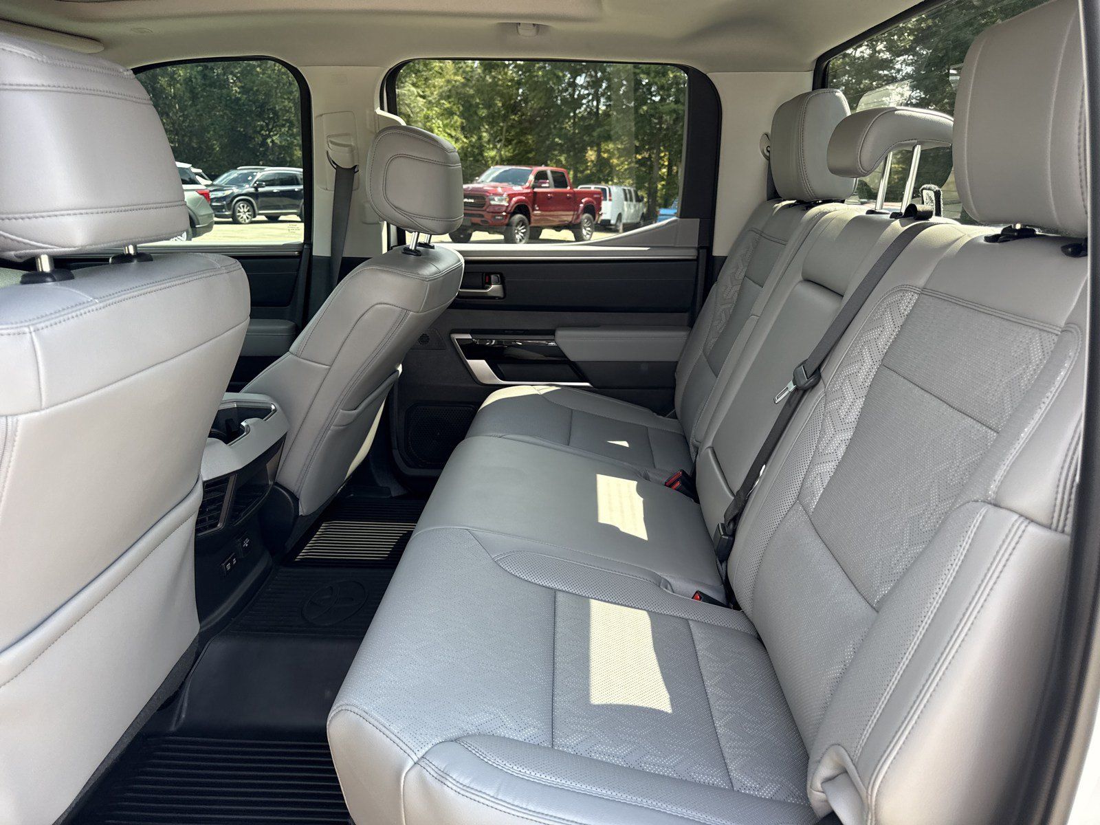 Used 2024 Toyota Tundra Limited AWD/4WD image 14