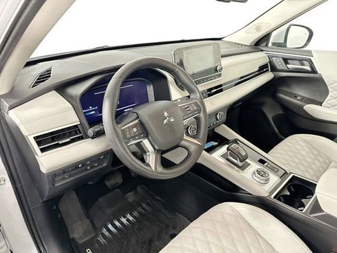 Used 2023 Mitsubishi Outlander SEL AWD/4WD image 20