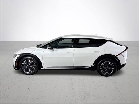 Used 2024 Kia EV6 Light RWD image 10