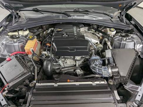 Used 2022 Chevrolet Camaro LT RWD image 27