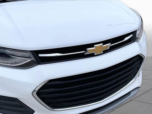 Used 2020 Chevrolet Trax LT w/ LT Convenience Package FWD image 30