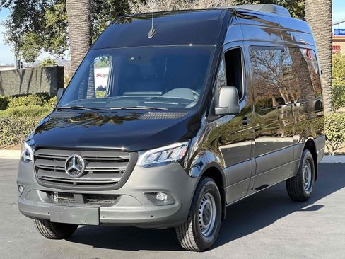 Used 2023 Mercedes-Benz Sprinter 2500 image 20