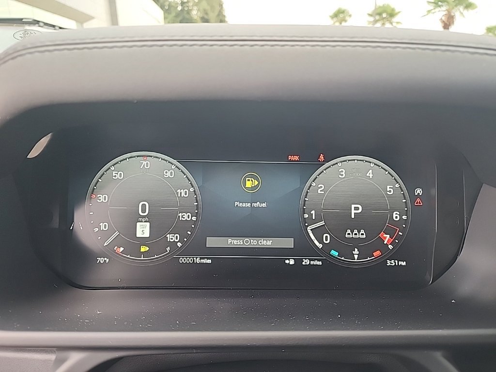 New 2026 Land Rover Defender 110 X-Dynamic SE AWD/4WD image 27