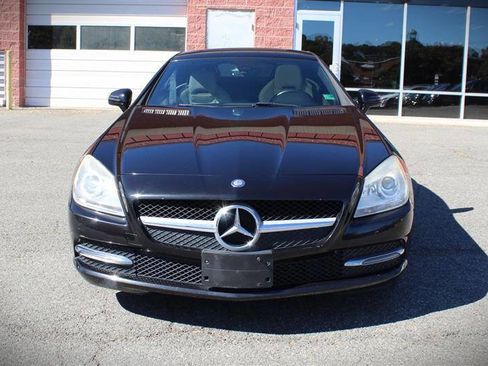 Used 2015 Mercedes-Benz SLK 250 w/ Premium Package image 8