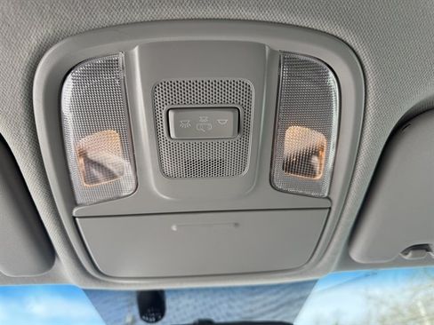 Used 2018 Kia Niro LX image 34