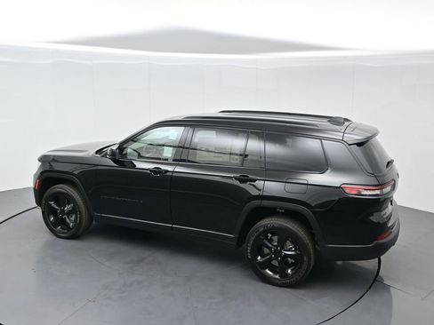 New 2025 Jeep Grand Cherokee L Altitude image 60