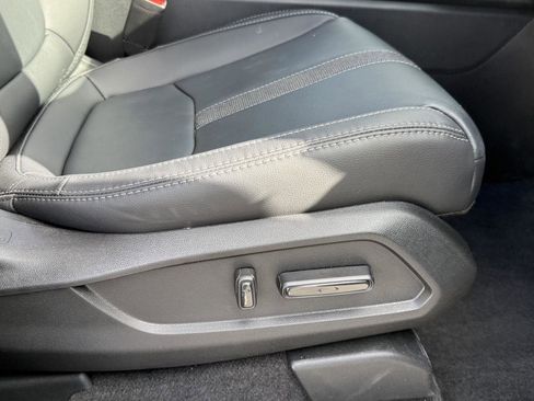 Certified 2025 Honda Pilot Touring image 45