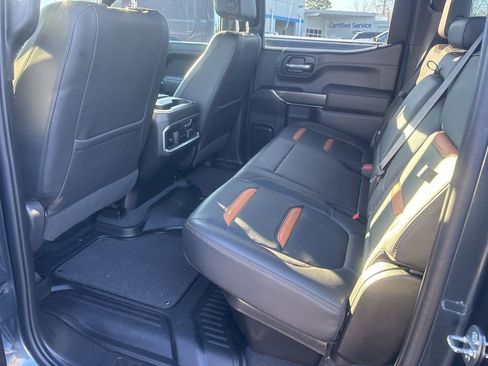Used 2021 GMC Sierra 1500 AT4 w/ Off-Road Performance Package image 12