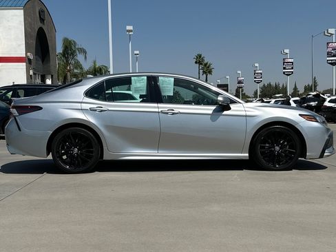 Used 2023 Toyota Camry XSE image 7