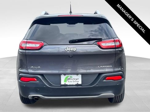 Used 2018 Jeep Cherokee Limited AWD/4WD image 6