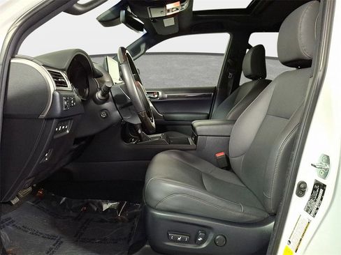 Used 2022 Lexus GX 460 Premium w/ Premium Package image 17