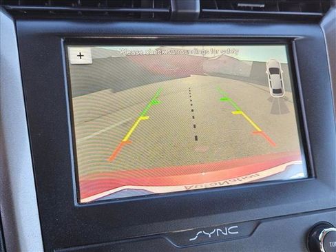 Used 2019 Ford Fusion SE image 13