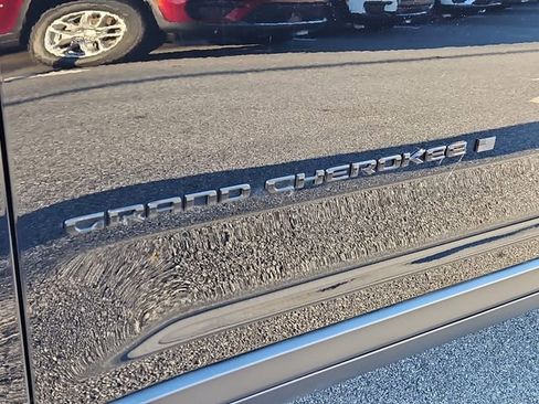 New 2026 Jeep Grand Cherokee Altitude image 28