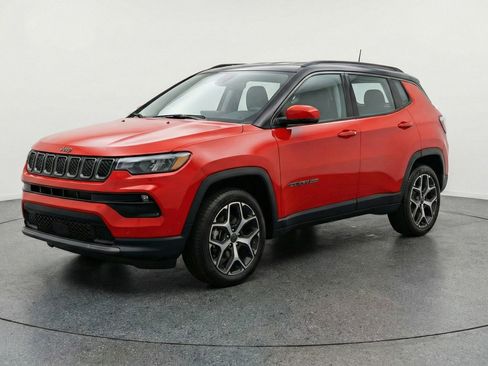 Used 2025 Jeep Compass Limited AWD/4WD image 3