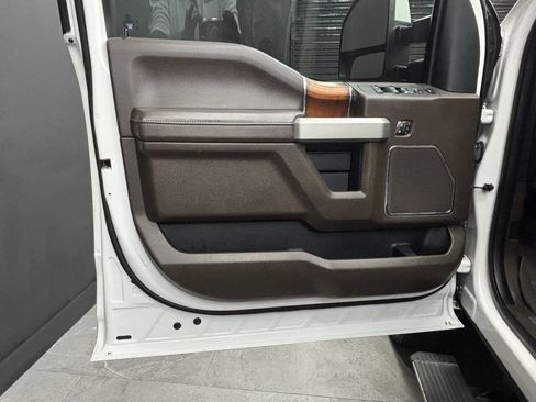 Used 2019 Ford F250 King Ranch w/ King Ranch Ultimate Package AWD/4WD image 18