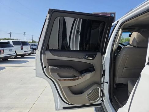 Used 2017 Chevrolet Tahoe Premier AWD/4WD image 17