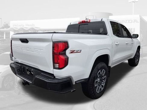 Used 2024 Chevrolet Colorado Z71 w/ Z71 Convenience Package 2 AWD/4WD image 4