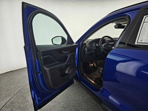 Used 2019 Jaguar F-PACE Prestige image 20
