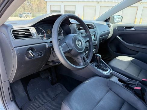 Used 2012 Volkswagen Jetta SE image 17