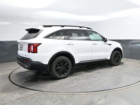 Used 2023 Kia Sorento S image 10