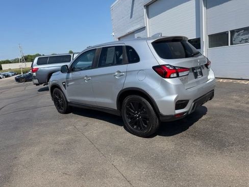 Used 2025 Mitsubishi Outlander Sport LE AWD/4WD image 16
