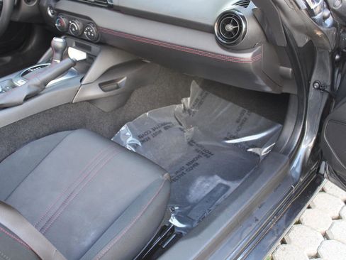 Used 2016 MAZDA MX-5 Miata Club image 33