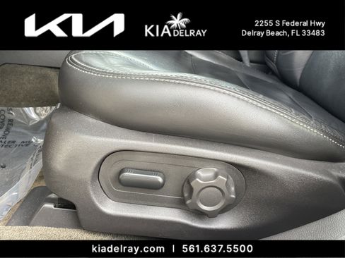 Used 2014 Ford Taurus SEL w/ Equipment Group 201A image 18