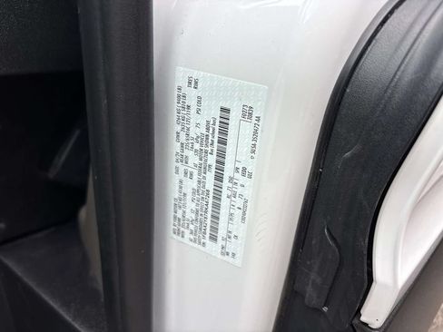 Used 2024 Ford Transit 350 XLT RWD image 32
