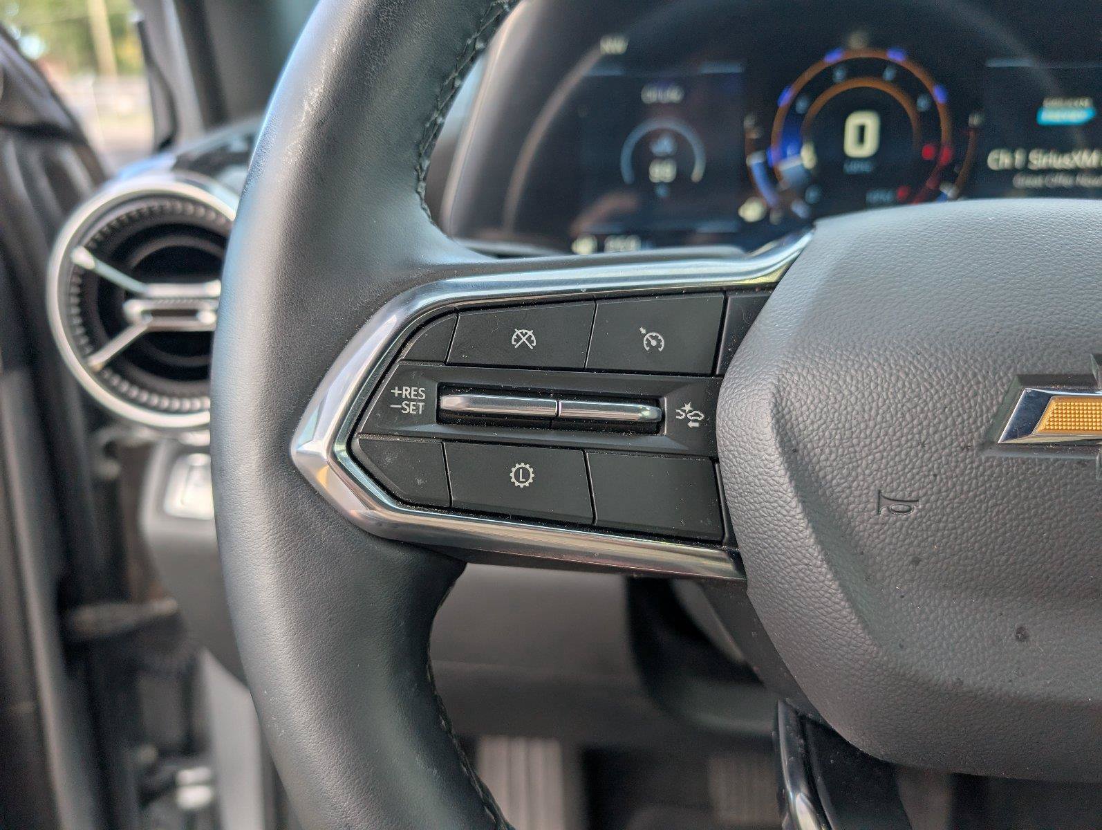 Used 2026 Chevrolet Equinox LT FWD image 27