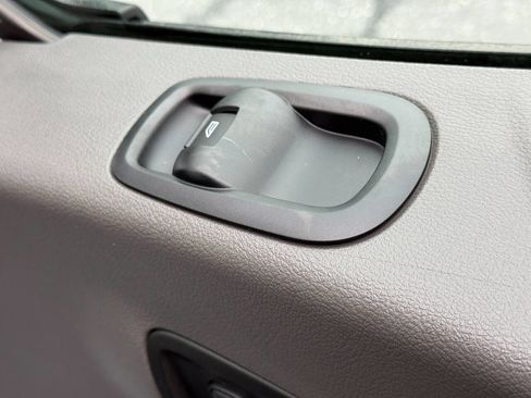 Used 2021 Ford Transit 250 Low Roof AWD image 32