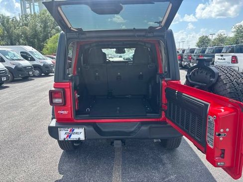 Used 2026 Jeep Wrangler Unlimited Sport AWD/4WD image 13
