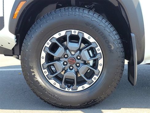 New 2025 Nissan Frontier PRO-4X w/ Pro Premium Package AWD/4WD image 18