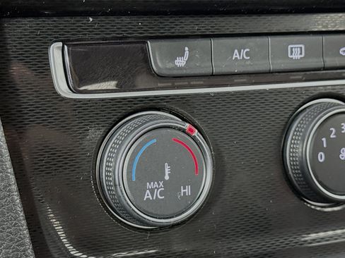 Used 2017 Volkswagen GTI S image 19