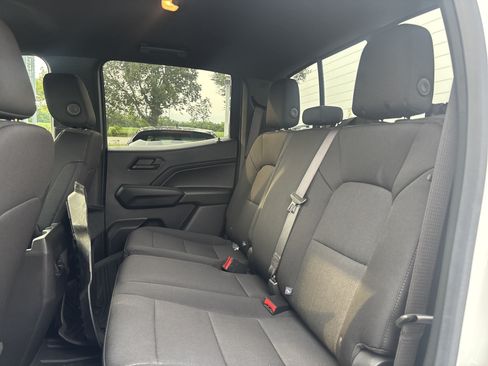 Used 2024 Chevrolet Colorado Trail Boss w/ Technology Package AWD/4WD image 32