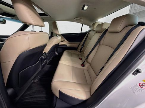Used 2019 Lexus ES 350 w/ Accessory Package 2 FWD image 35