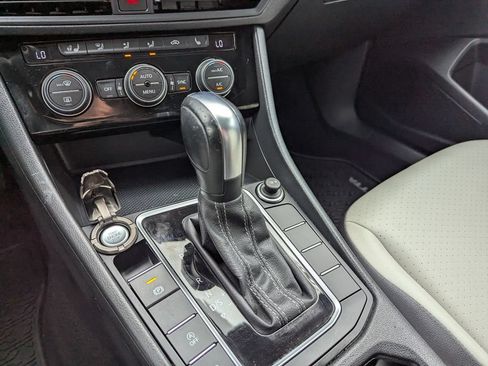 Used 2020 Volkswagen Jetta R-Line FWD image 26