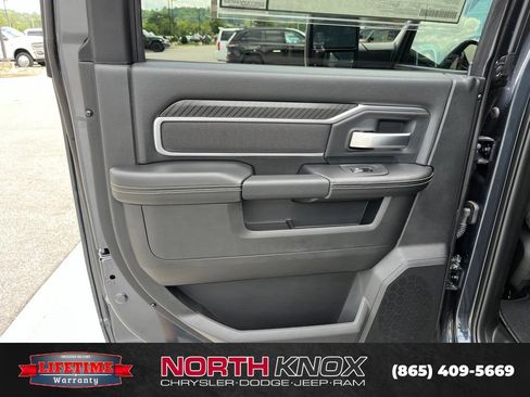 New 2026 RAM 2500 Big Horn AWD/4WD image 17