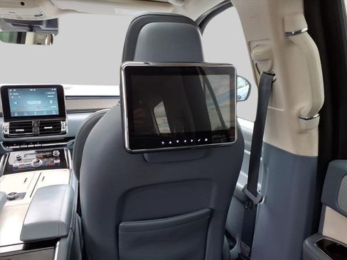 Used 2021 Lincoln Navigator Black Label image 13