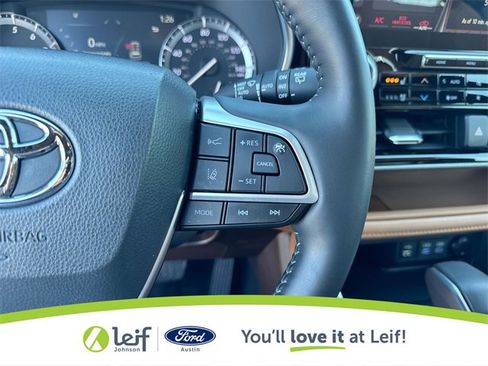 Used 2022 Toyota Highlander Platinum image 33